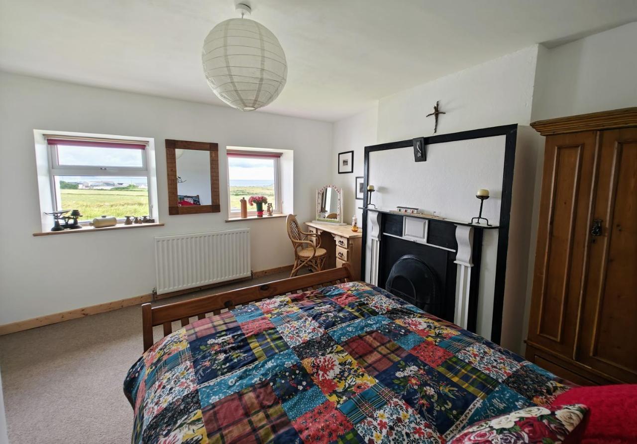 Teach Roisin-Traditional Irish Holiday Cottage In Malin Head. Extérieur photo