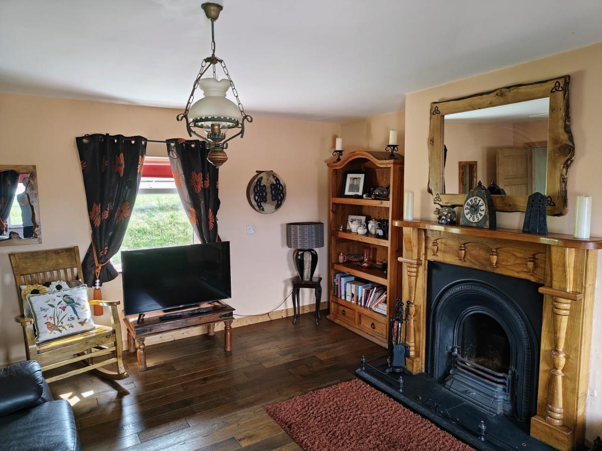 Teach Roisin-Traditional Irish Holiday Cottage In Malin Head. Extérieur photo